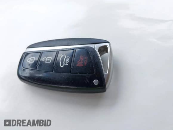 2016 Hyundai Genesis 3.8L с VIN KMHGN4JE0GU107047, выставлен на аукционе IAAI как лот 42926599 с пробегом 73 957 миль миль и . История ставок и продаж доступна на DreamBid. Изображение 11.