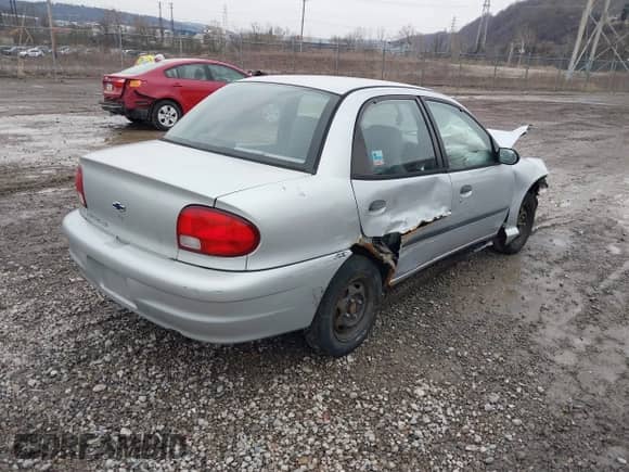 2000 Chevrolet Metro Lsi с VIN 2C1MR5220Y6706968, выставлен на аукционе IAAI как лот 41650766 с пробегом 47 596 миль миль и . История ставок и продаж доступна на DreamBid. Изображение 4.