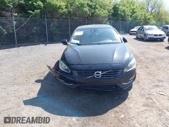 2016 Volvo S60 T5 Drive-E Premier z VIN YV126MFK8G2412344, wystawiony jako IAAI lot #42108519 z przebiegiem 129 579 mil mil oraz . Historia ofert i sprzedaży dostępna na DreamBid. Obrazek 13.
