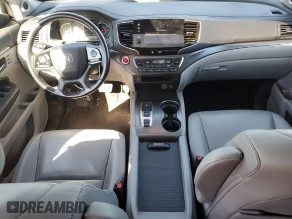 2021 Honda Pilot EX-L with VIN 5FNYF6H53MB053206, listed as a Copart auction lot 68887015 with 37,679 mi miles and Salvage title. Bid and sale history available at DreamBid. Image 8.