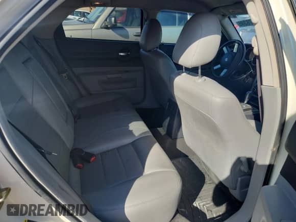 2006 Dodge Magnum R/T z VIN 2D8GV57276H141934, wystawiony jako Copart lot #84178395 z przebiegiem 148 996 mil mil oraz Szkoda całkowita • Salvage title. Historia ofert i sprzedaży dostępna na DreamBid. Obrazek 10.