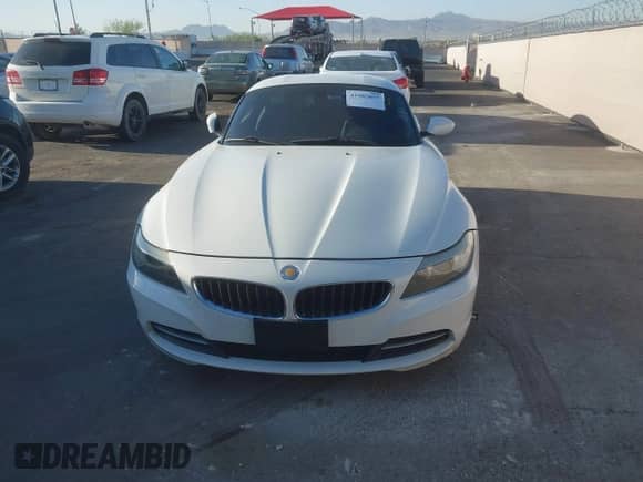 2009 BMW Z4 sDrive30i с VIN WBALM53549E161311, выставлен на аукционе IAAI как лот 41985897 с пробегом 112 997 миль миль и . История ставок и продаж доступна на DreamBid. Изображение 6.