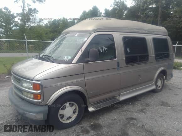 2002 Chevrolet Express Cargo YF7 Upfitter с VIN 1GBFG15M921170432, выставлен на аукционе IAAI как лот 30651594 с пробегом Не указан миль и . История ставок и продаж доступна на DreamBid. Изображение 2.
