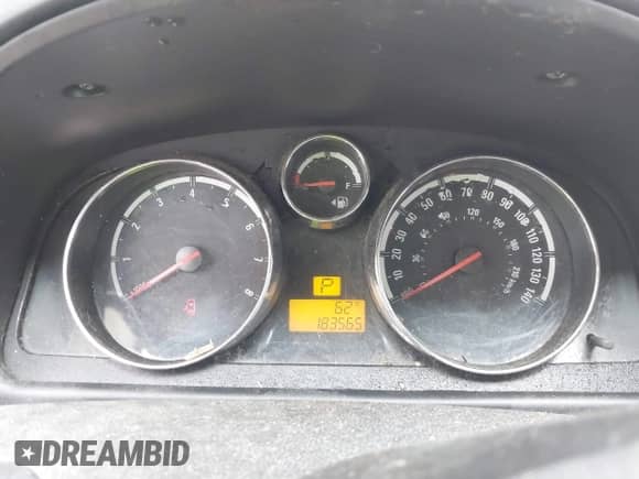 2008 Saturn VUE XE z VIN 3GSDL43NX8S596430, wystawiony jako IAAI lot #42197557 z przebiegiem 183 565 mil mil oraz . Historia ofert i sprzedaży dostępna na DreamBid. Obrazek 7.