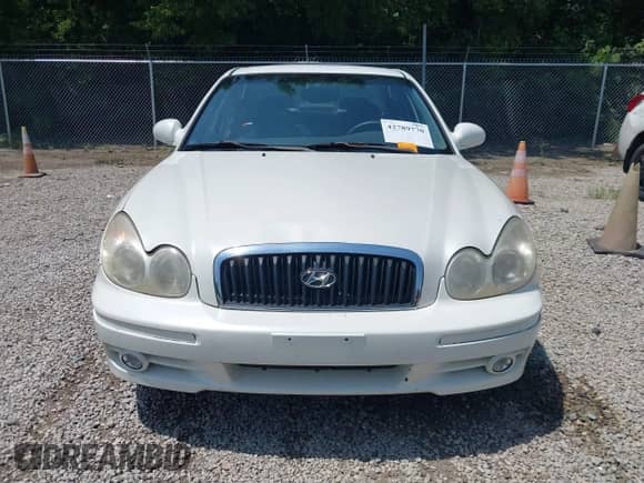 2005 Hyundai Sonata GLS with VIN KMHWF35H15A142105, listed as a IAAI auction lot 42789770 with 168,882 mi miles and . Bid and sale history available at DreamBid. Image 12.