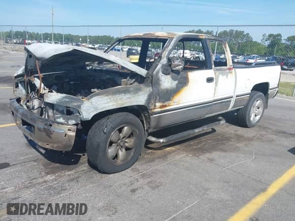 1997 Dodge 1500 with VIN 3B7HC13Z2VG773940, listed as a IAAI auction lot 42156093 with Not provided miles and . Bid and sale history available at DreamBid. Image 2.
