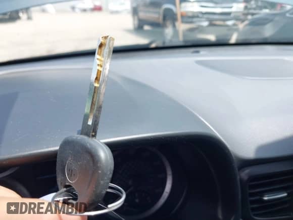 2019 Hyundai Veloster 2.0 with VIN KMHTG6AF9KU020012, listed as a IAAI auction lot 42464312 with 90,364 mi miles and . Bid and sale history available at DreamBid. Image 11.