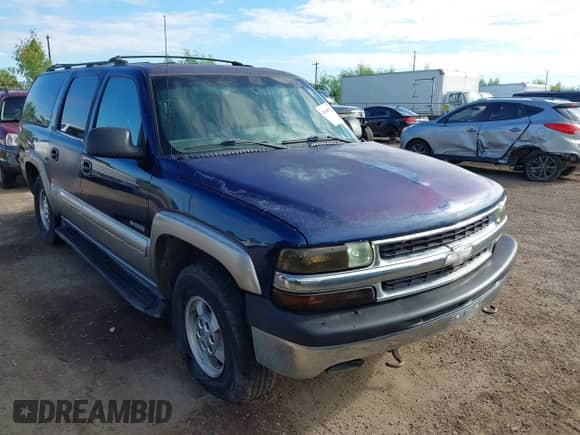 2000 Chevrolet Suburban LS with VIN 3GNEC16T8YG135679, listed as a IAAI auction lot 43445734 with 275,949 mi miles and . Bid and sale history available at DreamBid. Image 1.