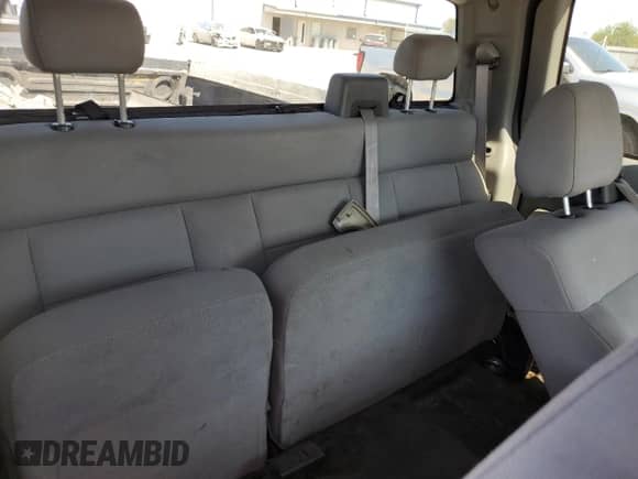 2005 Ford F-150 STX z VIN 1FTRX02W65KB47780, wystawiony jako Copart lot #79226154 z przebiegiem 229 189 mil mil oraz Szkoda całkowita • Salvage title. Historia ofert i sprzedaży dostępna na DreamBid. Obrazek 10.