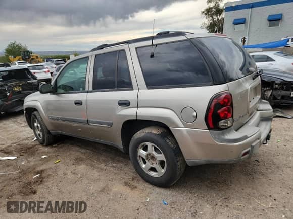 2002 Chevrolet TrailBlazer LS z VIN 1GNDS13S722179733, wystawiony jako Copart lot #71695415 z przebiegiem Nie podano mil oraz Czysty tytuł • Clean title. Historia ofert i sprzedaży dostępna na DreamBid. Obrazek 2.