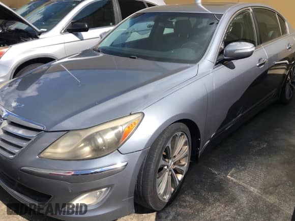 2014 Hyundai Genesis R-Spec с VIN KMHGC4DH7EU261053, выставлен на аукционе Copart как лот 66725735 с пробегом 160 856 миль миль и Чистый • Clean title. История ставок и продаж доступна на DreamBid. Изображение 2.