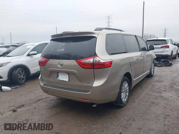 2015 Toyota Sienna XLE с VIN 5TDYK3DC9FS609094, выставлен на аукционе IAAI как лот 41133141 с пробегом 243 944 миль миль и . История ставок и продаж доступна на DreamBid. Изображение 4.