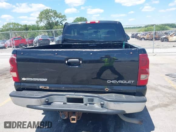2003 Chevrolet Silverado 1500 LS with VIN 2GCEK19T331373559, listed as a IAAI auction lot 42646685 with 165,378 mi miles and . Bid and sale history available at DreamBid. Image 16.