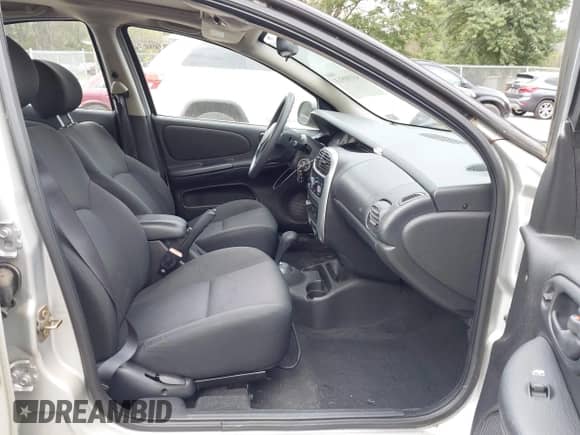 2004 Dodge Neon SXT with VIN 1B3ES56C74D617748, listed as a IAAI auction lot 43390513 with 163,898 mi miles and . Bid and sale history available at DreamBid. Image 5.