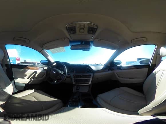 2015 Hyundai Sonata Sport z VIN 5NPE34AF4FH153984, wystawiony jako IAAI lot #43444521 z przebiegiem 124 295 mil mil oraz . Historia ofert i sprzedaży dostępna na DreamBid. Obrazek 18.