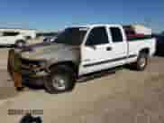 1999 Chevrolet Silverado 2500 LS с VIN 1GCFC29U9XZ150763, выставлен на аукционе Copart как лот 79625234 с пробегом Не указан миль и Списание • Salvage title. История ставок и продаж доступна на DreamBid. Изображение 1.