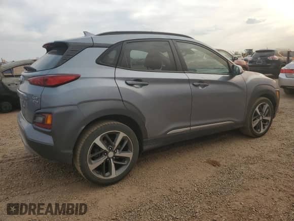 2019 Hyundai Kona Limited z VIN KM8K3CA5XKU218868, wystawiony jako Copart lot #67792195 z przebiegiem 59 006 mil mil oraz Nie do naprawy • Non repairable. Historia ofert i sprzedaży dostępna na DreamBid. Obrazek 3.