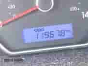 2010 Hyundai Elantra GLS z VIN KMHDU4AD2AU176861, wystawiony jako IAAI lot #43027572 z przebiegiem 119 678 mil mil oraz . Historia ofert i sprzedaży dostępna na DreamBid. Obrazek 7.