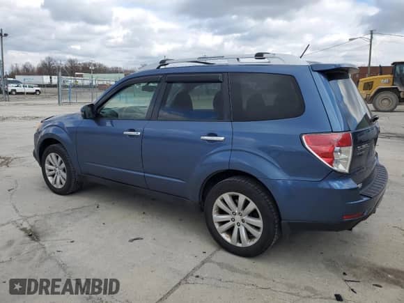 2011 Subaru Forester z VIN JF2SHBHC6BH767871, wystawiony jako Copart lot #82840074 z przebiegiem 158 537 mil mil oraz Czysty tytuł • Clean title. Historia ofert i sprzedaży dostępna na DreamBid. Obrazek 2.