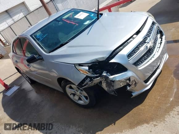 2013 Chevrolet Malibu LS z VIN 1G11B5SA8DF133764, wystawiony jako IAAI lot #43386334 z przebiegiem 166 541 mil mil oraz . Historia ofert i sprzedaży dostępna na DreamBid. Obrazek 1.