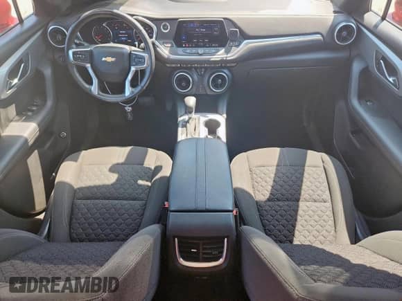 2019 Chevrolet Blazer с VIN 3GNKBCRS6KS698674, выставлен на аукционе Copart как лот 70932935 с пробегом 72 121 миль миль и Списание • Salvage title. История ставок и продаж доступна на DreamBid. Изображение 8.