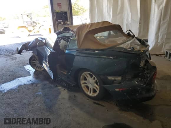 1996 Ford Mustang GT z VIN 1FALP45XXTF195022, wystawiony jako Copart lot #81088355 z przebiegiem 127 304 mil mil oraz Szkoda całkowita • Salvage title. Historia ofert i sprzedaży dostępna na DreamBid. Obrazek 2.