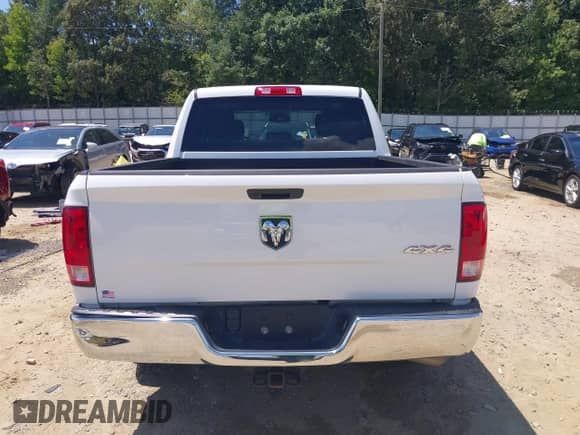 2019 Ram 1500 Tradesman z VIN 3C6RR7KGXKG723179, wystawiony jako IAAI lot #42856742 z przebiegiem Nie podano mil oraz . Historia ofert i sprzedaży dostępna na DreamBid. Obrazek 16.