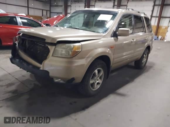 2006 Honda Pilot EX z VIN 5FNYF28466B008439, wystawiony jako IAAI lot #43479400 z przebiegiem 253 015 mil mil oraz . Historia ofert i sprzedaży dostępna na DreamBid. Obrazek 17.