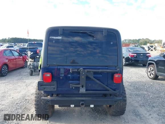 1997 Jeep Wrangler Sport с VIN 1J4FY19S6VP472385, выставлен на аукционе IAAI как лот 43431991 с пробегом 150 621 миль миль и . История ставок и продаж доступна на DreamBid. Изображение 17.