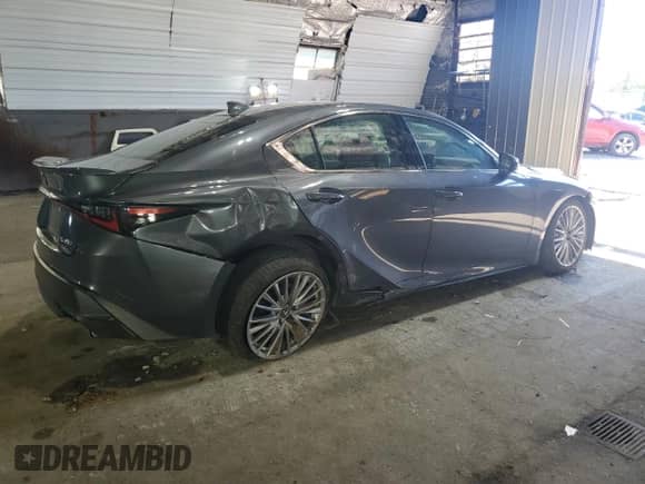 2022 Lexus IS 300 z VIN JTHD81F22N5049055, wystawiony jako Copart lot #69624905 z przebiegiem 52 335 mil mil oraz Nie do naprawy • Non repairable. Historia ofert i sprzedaży dostępna na DreamBid. Obrazek 3.