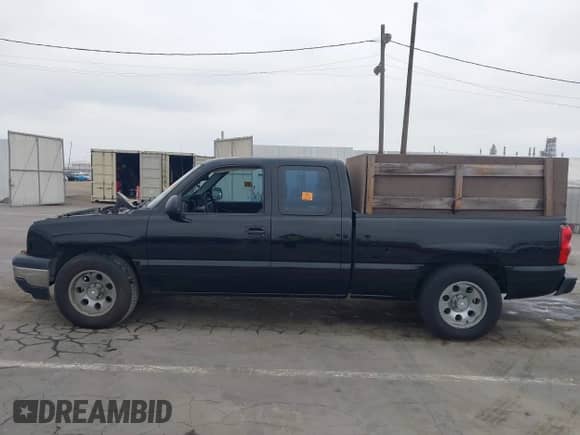 2007 Chevrolet Silverado 1500 LT1 with VIN 1GCEC19X47Z123972, listed as a IAAI auction lot 43009798 with 128,354 mi miles and . Bid and sale history available at DreamBid. Image 13.
