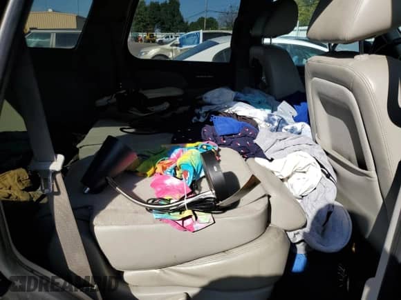 2010 Chevrolet Tahoe LT with VIN 1GNMCBE34AR169983, listed as a Copart auction lot 81857125 with 197,751 mi miles and Clean title. Bid and sale history available at DreamBid. Image 11.