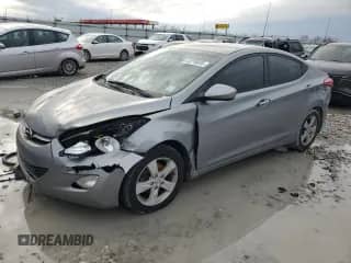 2013 Hyundai Elantra GLS z VIN KMHDH4AE8DU755919, wystawiony jako Copart lot #43276835 z przebiegiem 120 178 mil mil oraz Szkoda całkowita • Salvage title. Historia ofert i sprzedaży dostępna na DreamBid. Obrazek 1.
