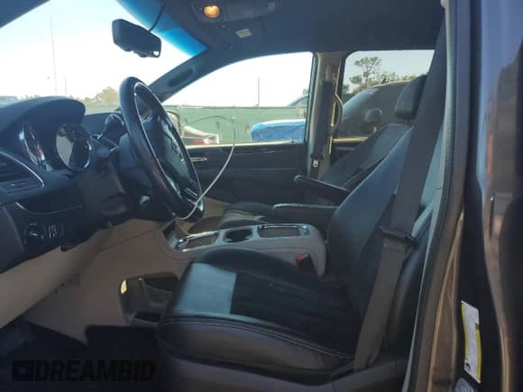 2018 Dodge Grand Caravan SXT z VIN 2C4RDGCGXJR309804, wystawiony jako Copart lot #86464065 z przebiegiem 180 884 mil mil oraz Czysty tytuł • Clean title. Historia ofert i sprzedaży dostępna na DreamBid. Obrazek 7.