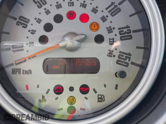 2003 MINI Hardtop S z VIN WMWRE33473TD66999, wystawiony jako IAAI lot #43541220 z przebiegiem 116 760 mil mil oraz . Historia ofert i sprzedaży dostępna na DreamBid. Obrazek 7.