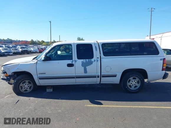 2002 Chevrolet Silverado 1500 LS с VIN 2GCEC19V721217537, выставлен на аукционе IAAI как лот 43465243 с пробегом 210 767 миль миль и . История ставок и продаж доступна на DreamBid. Изображение 14.