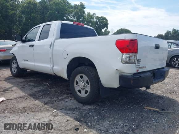 2013 Toyota Tundra z VIN 5TFRU5F14DX029880, wystawiony jako IAAI lot #43081536 z przebiegiem 198 758 mil mil oraz . Historia ofert i sprzedaży dostępna na DreamBid. Obrazek 3.