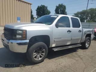 2012 Chevrolet Silverado 1500 LS z VIN 3GCPCREA9CG186777, wystawiony jako Copart lot #65770275 z przebiegiem 257 042 mil mil oraz Szkoda całkowita • Salvage title. Historia ofert i sprzedaży dostępna na DreamBid. Obrazek 1.