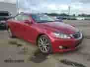 2013 Lexus IS 250 C z VIN JTHFF2C28D2528296, wystawiony jako Copart lot #71704685 z przebiegiem 102 385 mil mil oraz Szkoda całkowita • Salvage title. Historia ofert i sprzedaży dostępna na DreamBid. Obrazek 4.