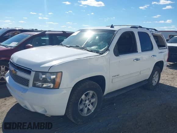 2012 Chevrolet Tahoe LS с VIN 1GNSCAE09CR289823, выставлен на аукционе IAAI как лот 40632668 с пробегом 232 951 миль миль и . История ставок и продаж доступна на DreamBid. Изображение 17.