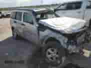 2008 Dodge Nitro SXT с VIN 1D8GU28KX8W126669, выставлен на аукционе Copart как лот 74805534 с пробегом Не указан миль и Списание • Salvage title. История ставок и продаж доступна на DreamBid. Изображение 4.