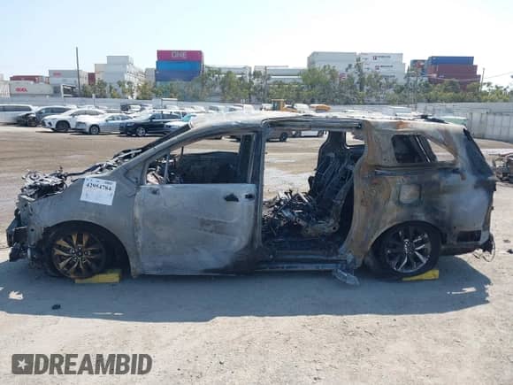 2021 Toyota Sienna LE с VIN 5TDKRKEC8MS003423, выставлен на аукционе IAAI как лот 42954784 с пробегом Не указан миль и . История ставок и продаж доступна на DreamBid. Изображение 13.