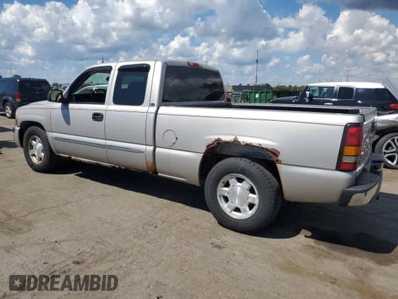 2005 GMC Sierra 1500 SLE с VIN 2GTEC19T051144823, выставлен на аукционе Copart как лот 71254875 с пробегом 173 836 миль миль и Чистый • Clean title. История ставок и продаж доступна на DreamBid. Изображение 2.