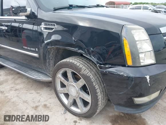 2009 Cadillac Escalade with VIN 1GYFC13249R120682, listed as a IAAI auction lot 42379255 with 151,358 mi miles and . Bid and sale history available at DreamBid. Image 6.