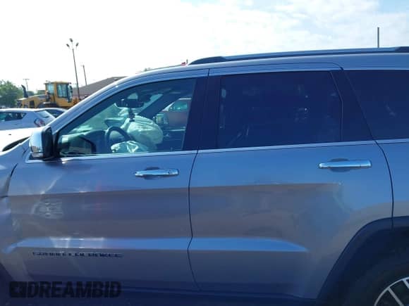 2020 Jeep Grand Cherokee Limited X with VIN 1C4RJFBG9LC445311, listed as a IAAI auction lot 42572824 with 72,194 mi miles and . Bid and sale history available at DreamBid. Image 14.