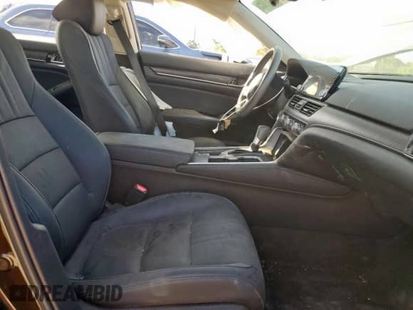 2018 Honda Accord EX-L с VIN 1HGCV1F64JA076074, выставлен на аукционе Copart как лот 68955105 с пробегом 29 738 миль миль и Списание • Salvage title. История ставок и продаж доступна на DreamBid. Изображение 7.