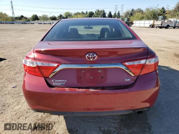 2015 Toyota Camry SE z VIN 4T1BF1FK7FU933851, wystawiony jako Copart lot #85495325 z przebiegiem 206 465 mil mil oraz Szkoda całkowita • Salvage title. Historia ofert i sprzedaży dostępna na DreamBid. Obrazek 6.