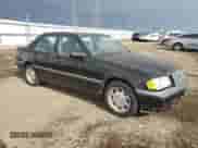 1999 Mercedes-Benz C 230/260/280/320 z VIN WDBHA24G9XA716840, wystawiony jako Copart lot #49605205 z przebiegiem 56 535 mil mil oraz Czysty tytuł • Clean title. Historia ofert i sprzedaży dostępna na DreamBid. Obrazek 4.