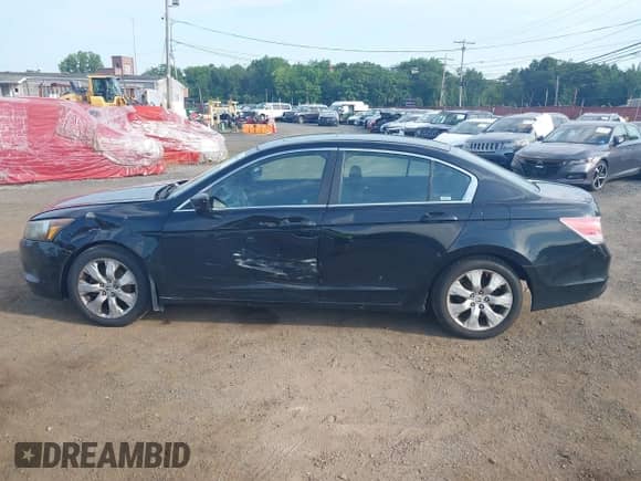 2009 Honda Accord EX с VIN 1HGCP26779A082133, выставлен на аукционе IAAI как лот 42840065 с пробегом 225 907 миль миль и . История ставок и продаж доступна на DreamBid. Изображение 14.