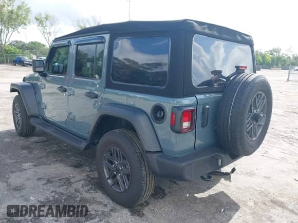 2024 Jeep Wrangler Willys с VIN 1C4PJXDG8RW334590, выставлен на аукционе IAAI как лот 42483813 с пробегом 8 575 миль миль и . История ставок и продаж доступна на DreamBid. Изображение 3.
